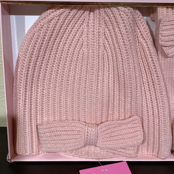 kate spade Accessories Nwt Kate Spade Bow Beanie And Gloves Set